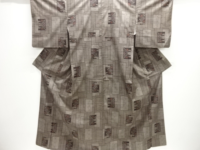 色紙に花模様織り出し本場泥大島紬着物(5マルキ)